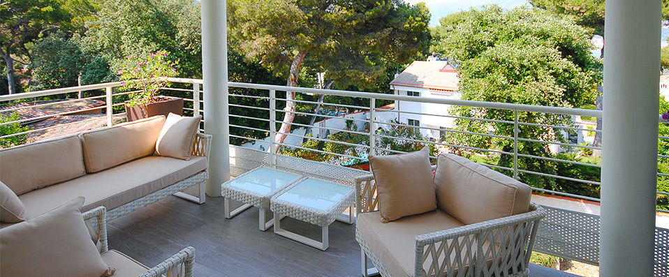 Guest House Cap Martin - A private mansion turned holiday hideaway on the French Riviera. - Alpes-Maritimes, France