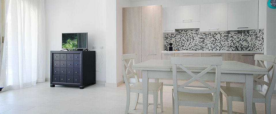 Guest House Cap Martin - A private mansion turned holiday hideaway on the French Riviera. - Alpes-Maritimes, France