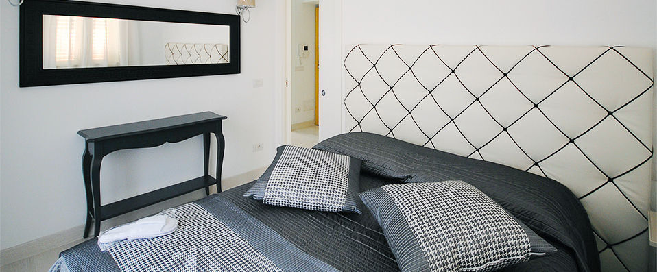Guest House Cap Martin - A private mansion turned holiday hideaway on the French Riviera. - Alpes-Maritimes, France