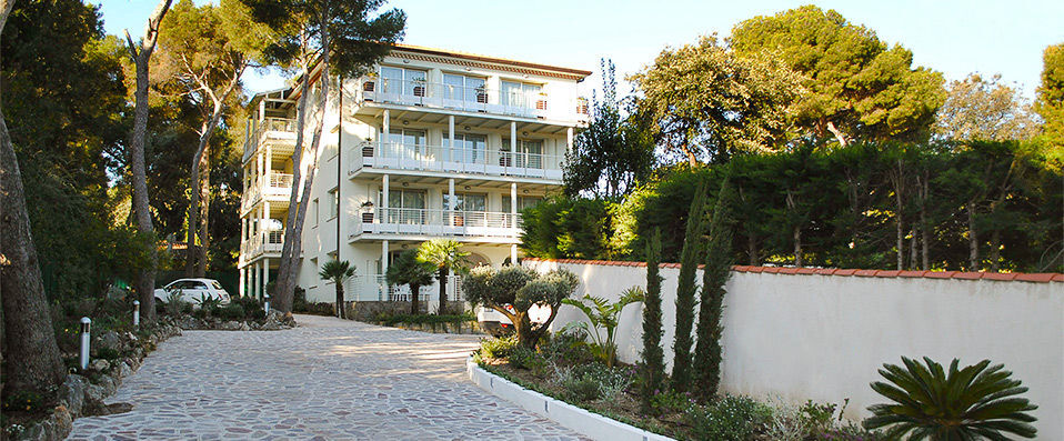 Guest House Cap Martin - A private mansion turned holiday hideaway on the French Riviera. - Alpes-Maritimes, France