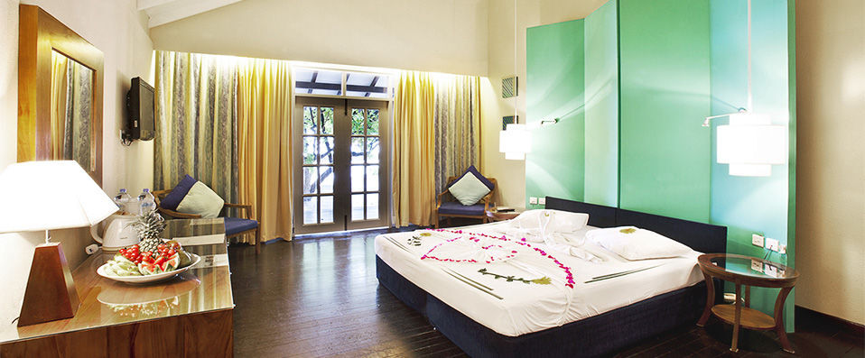 Adaaran Select Meedhupparu ★★★★ - Luxurious four-star stay in the Maldives. - Maldives