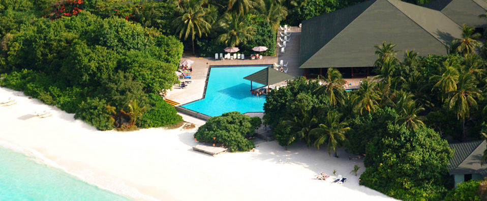 Adaaran Select Meedhupparu ★★★★ - Luxurious four-star stay in the Maldives. - Maldives