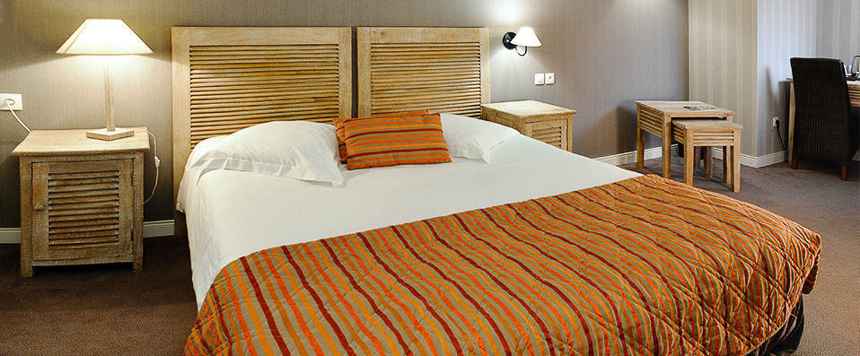 Hôtel Almoria - Experience the elegant Deauville from an equally chic hotel. - Deauville, France
