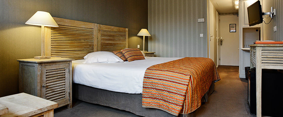 Hôtel Almoria - Experience the elegant Deauville from an equally chic hotel. - Deauville, France