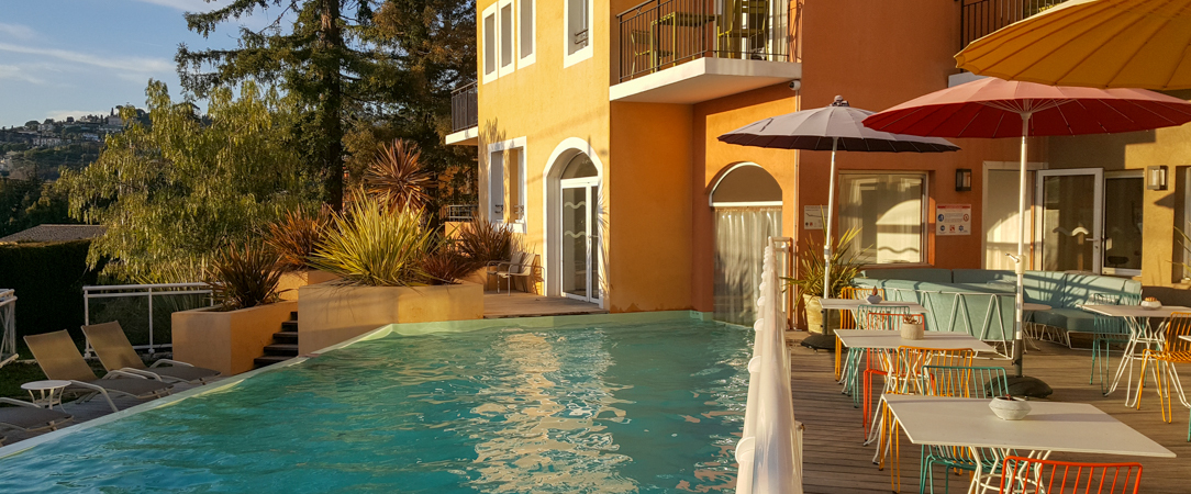 Adonis Mougins ★★★★ - Un appartement confortable sur les hauteurs de Mougins, entre Cannes, Grasse et la Méditerranée. - Mougins, France