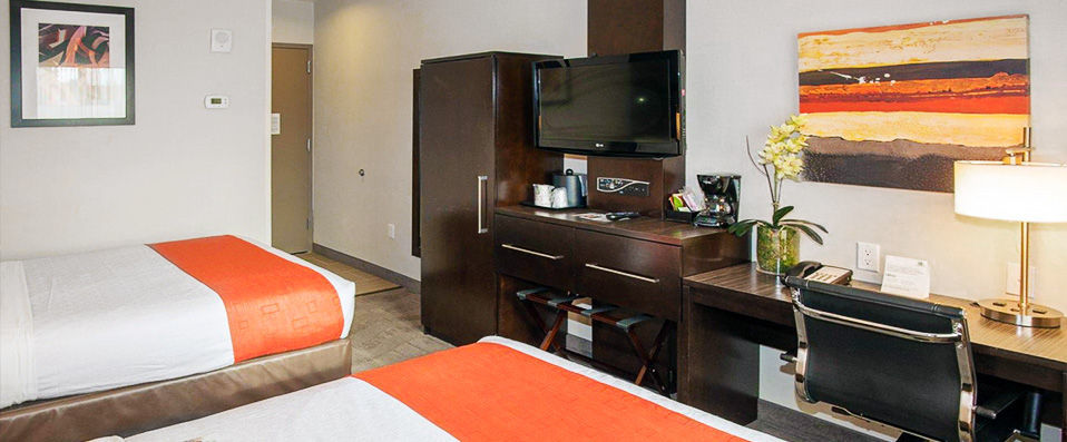 Holiday Inn Lower East Side ★★★★ - Excellently located, four-star stay in New York City. - New York, United States