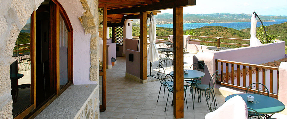 Hotel Li Graniti ★★★★ - A relaxing refuge a stone’s throw from Sardinia’s glorious Emerald Coast. - Sardinia, Italy
