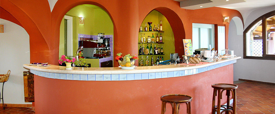 Hotel Li Graniti ★★★★ - A relaxing refuge a stone’s throw from Sardinia’s glorious Emerald Coast. - Sardinia, Italy