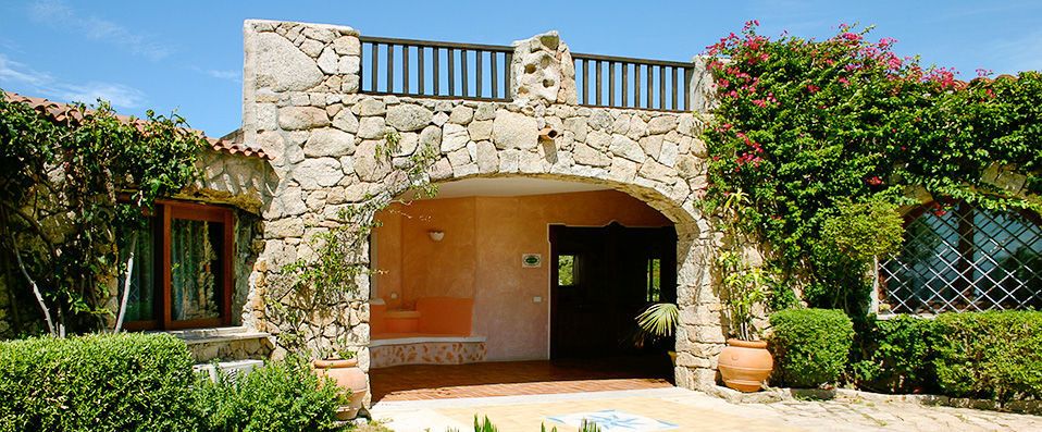 Hotel Li Graniti ★★★★ - A relaxing refuge a stone’s throw from Sardinia’s glorious Emerald Coast. - Sardinia, Italy