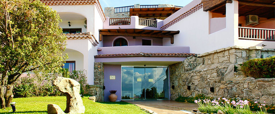 Hotel Li Graniti ★★★★ - A relaxing refuge a stone’s throw from Sardinia’s glorious Emerald Coast. - Sardinia, Italy