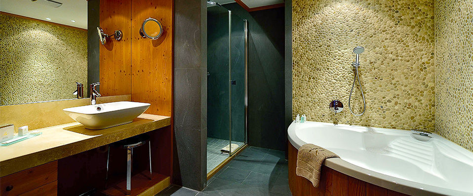 Chalet RoyAlp Hôtel & Spa ★★★★★ - Style and sophistication in the Swiss Alps. - Swiss Alps