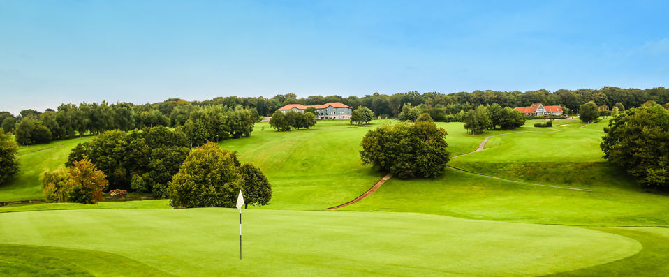 Hôtel du Golf de Saint Omer - Unwind in style between golf course and forest - Saint-Omer, France
