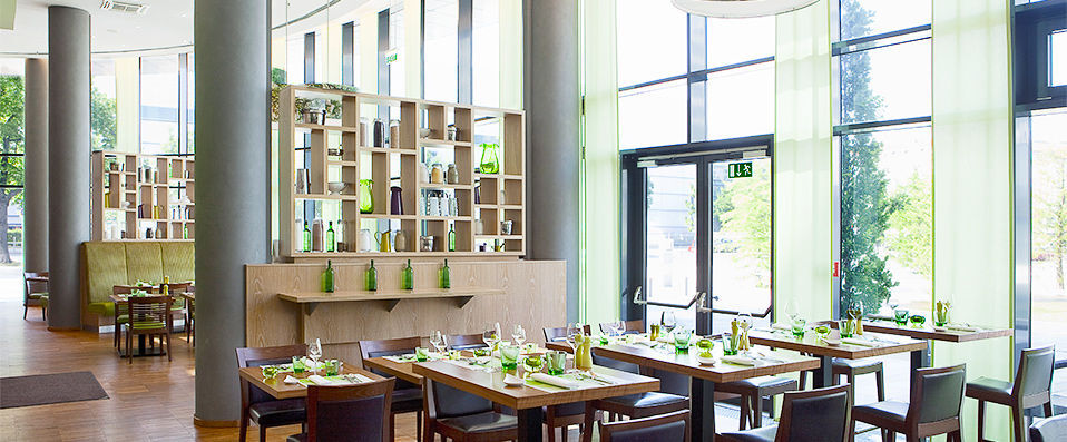 Courtyard by Marriott Vienna Prater/Messe ★★★★ - Contemporary flair and outstanding location by Vienna’s Prater. - Vienna, Austria