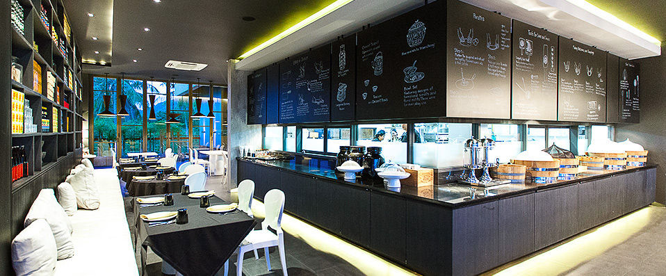 Foto Hotel ★★★★ - Repos et volupté face à la mer d’Andaman. <b>Vols en option !</b> - Phuket, Thaïlande