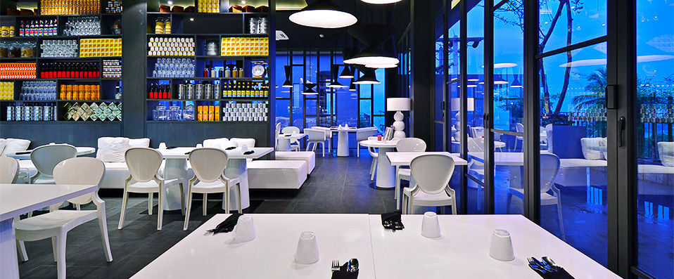 Foto Hotel ★★★★ - Repos et volupté face à la mer d’Andaman. <b>Vols en option !</b> - Phuket, Thaïlande