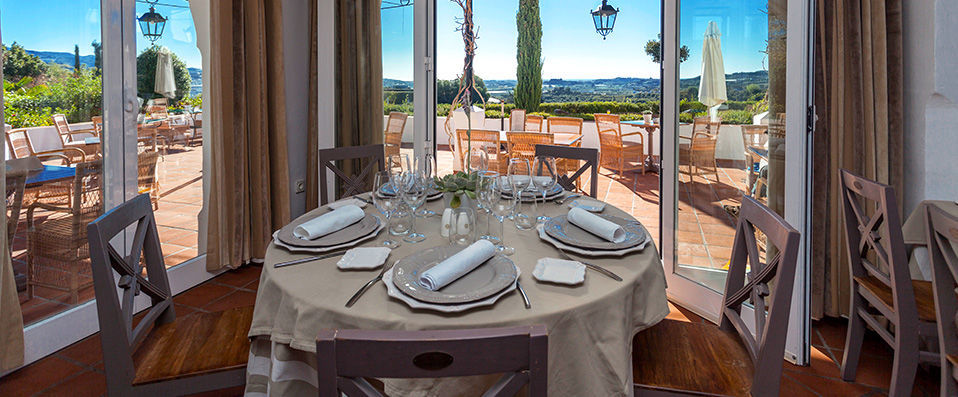 Cortijo Bravo - Authentic charm amidst the beautiful Andalusian countryside. - Malaga, Spain