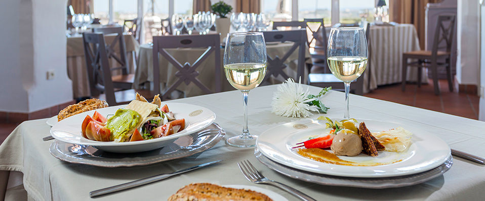 Cortijo Bravo - Authentic charm amidst the beautiful Andalusian countryside. - Malaga, Spain