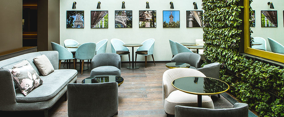 Le Parisis - Paris Tour Eiffel ★★★★ - Four facets of the Eiffel Tower from your window… - Paris, France