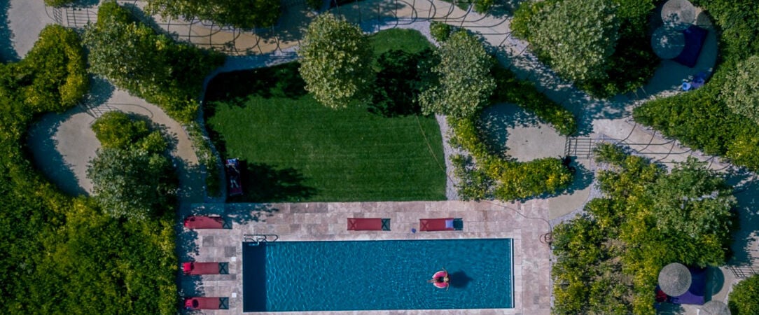 Château & Village Castigno - Sustainable Wine Resort - Vivez l’expérience d’un menu dégustation - Balade en Asie en 4 temps inclus pour faire de votre séjour une véritable parenthèse culinaire. - Hérault, France