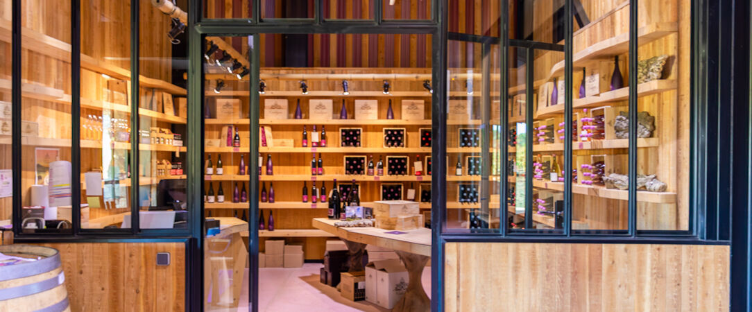 Château & Village Castigno - Sustainable Wine Resort - Partez à la découverte de l'œnotourisme en Languedoc, au cœur du vignoble d'Assignan, entre garrigue et douceur de vivre - Hérault, France