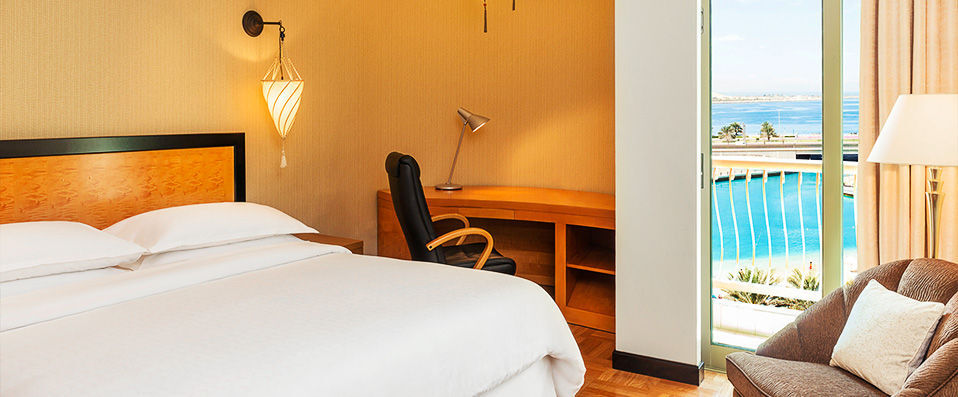 Sheraton Abu Dhabi Hotel & Resort ★★★★★ - La corniche d’Abou Dhabi à vos pieds. - Abou Dhabi, Émirats arabes unis