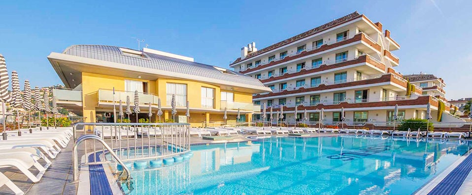 Checkin Sirius ★★★★ - Stunning contemporary hotel on the beautiful coast of northern Spain. <br>Availibilities until end of October 2018 !<br> - Catalonia, Spain