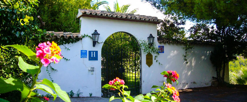 Al Zaraq - A characterful boutique hotel surrounded by mountains and beaches. - Alicante, Spain