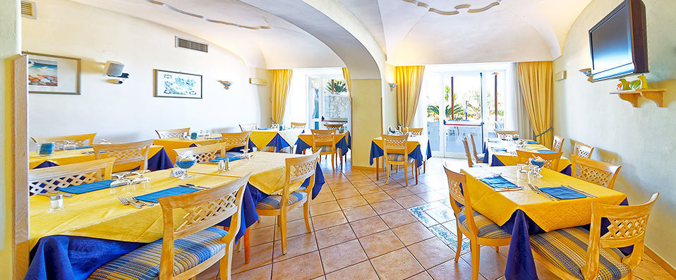 Hotel Punta Imperatore ★★★★ - An intimate and pretty beachside hotel on the island of Ischia. - Ischia, Italy