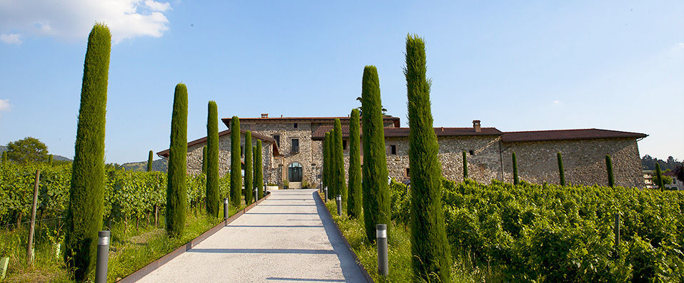 Podere Castel Merlo - A secluded luxury retreat in the heart of idyllic Bergamo. - Iseo Lake, Italy