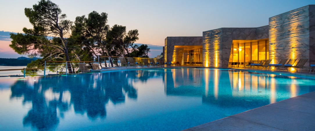 D-Resort Sibenik ★★★★ - Architecture insolite face aux eaux de l’Adriatique. - Sibenik, Croatie