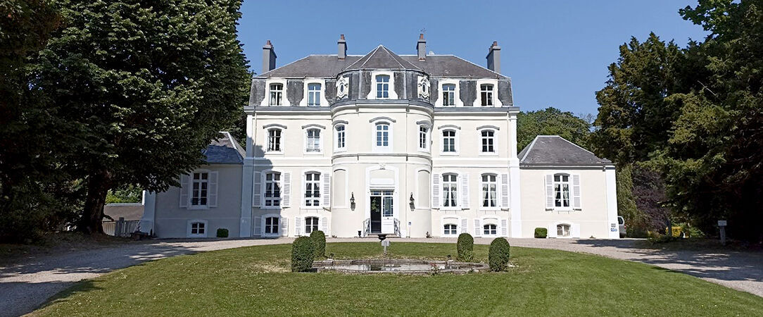 Hôtel Château Cléry - Prise open this manor house in northern France to find a pearl within. - Pas-de-Calais, France