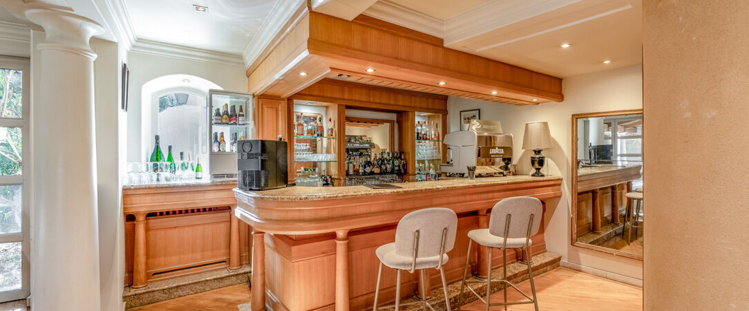 Hôtel la Magnaneraie ★★★★ - Tout le charme d'un Mas typiquement provençal à quelques kilomètres d'Avignon. - Villeneuve-lès-Avignon, France