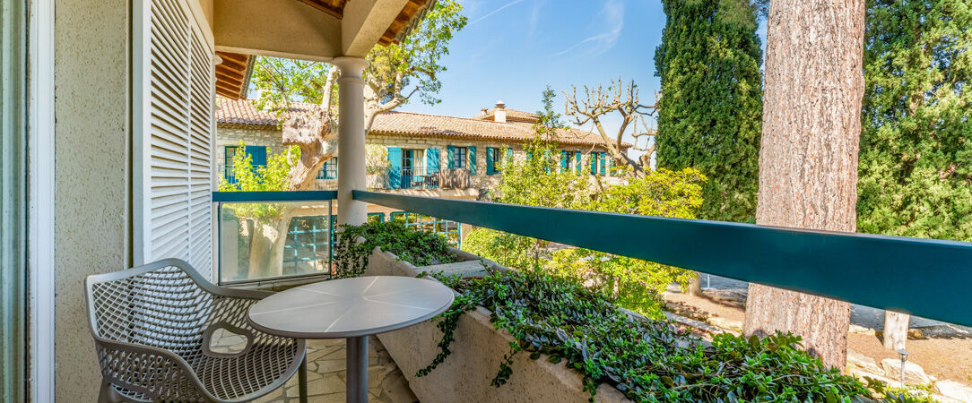 Hôtel la Magnaneraie ★★★★ - Tout le charme d'un Mas typiquement provençal à quelques kilomètres d'Avignon. - Villeneuve-lès-Avignon, France