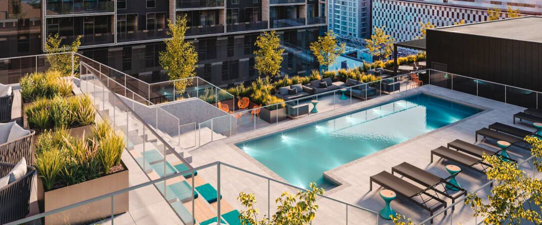 Humaniti Hotel Montreal, Autograph Collection ★★★★ - Une adresse élégante avec piscine sur toit au cœur de Montréal. - Montréal, Canada