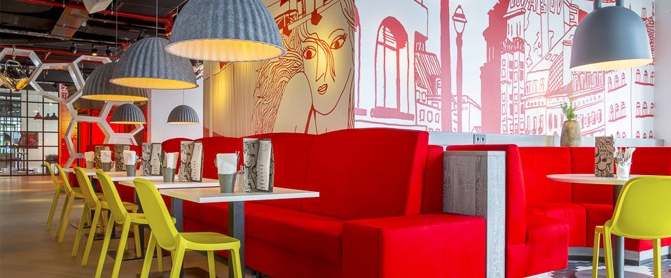 Radisson Red Brussels ★★★★ - L'art, comme berceau éclectique et confortable d'une escapade à Bruxelles. <b>VeryFlexible : annulation gratuite jusqu'à 8 jours avant votre arrivée !</b> - Bruxelles, Belgique
