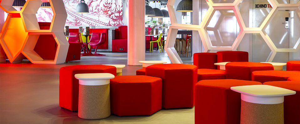 Radisson Red Brussels ★★★★ - L'art, comme berceau éclectique et confortable d'une escapade à Bruxelles. <b>VeryFlexible : annulation gratuite jusqu'à 8 jours avant votre arrivée !</b> - Bruxelles, Belgique