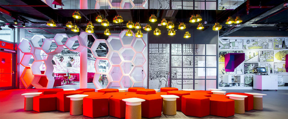 Radisson Red Brussels ★★★★ - L'art, comme berceau éclectique et confortable d'une escapade à Bruxelles. <b>VeryFlexible : annulation gratuite jusqu'à 8 jours avant votre arrivée !</b> - Bruxelles, Belgique