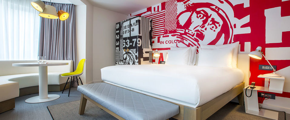 Radisson Red Brussels ★★★★ - L'art, comme berceau éclectique et confortable d'une escapade à Bruxelles. <b>VeryFlexible : annulation gratuite jusqu'à 8 jours avant votre arrivée !</b> - Bruxelles, Belgique