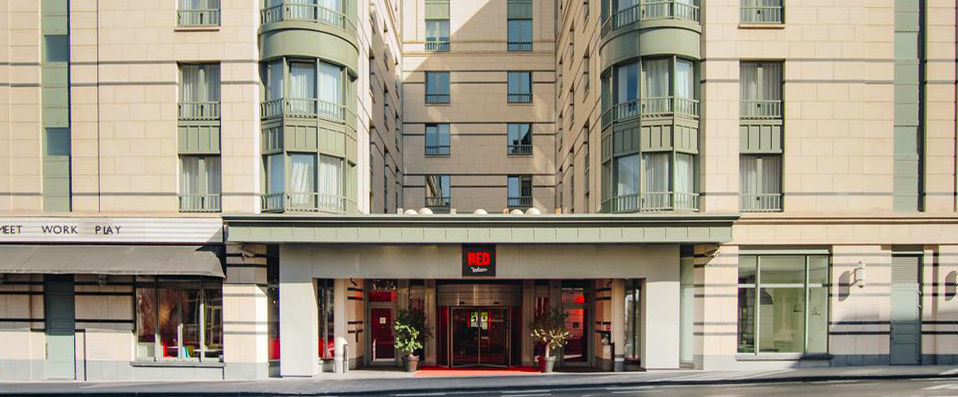 Radisson Red Brussels ★★★★ - L'art, comme berceau éclectique et confortable d'une escapade à Bruxelles. <b>VeryFlexible : annulation gratuite jusqu'à 8 jours avant votre arrivée !</b> - Bruxelles, Belgique