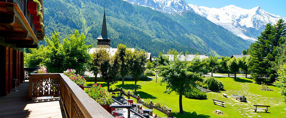 Chalet Hotel Le Castel - Wake up on Mont Blanc’s doorstep in the heart of the French Alps. - Chamonix, France