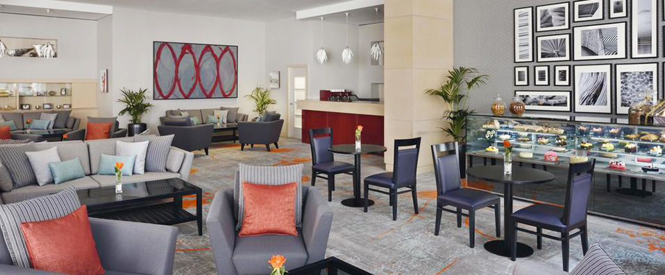 Mövenpick Hotel & Apartments Bur Dubai ★★★★★ - Experience new heights of splendour and sophistication at this decadent Dubai resort. - Dubai, United Arab Emirates