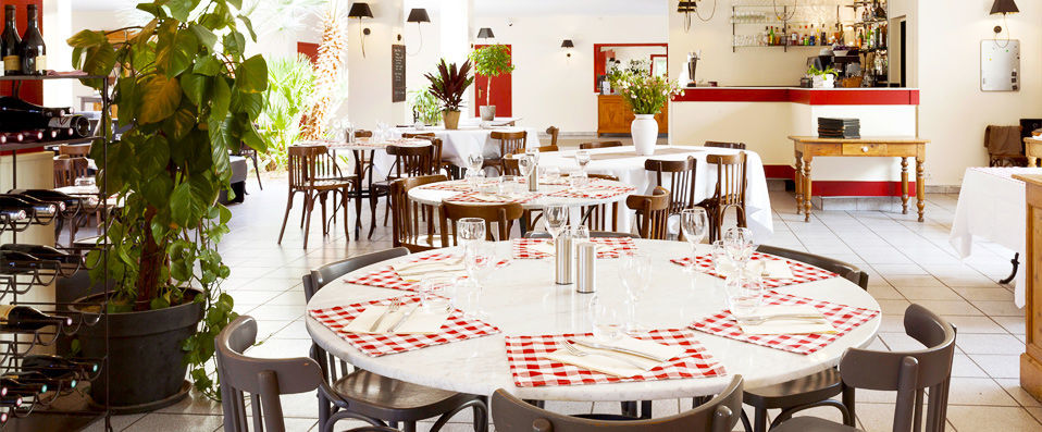 Le Paradou Avignon Sud - A true taste of traditional Provence with all your favourite modern comforts. - Avignon-Montfavet, France