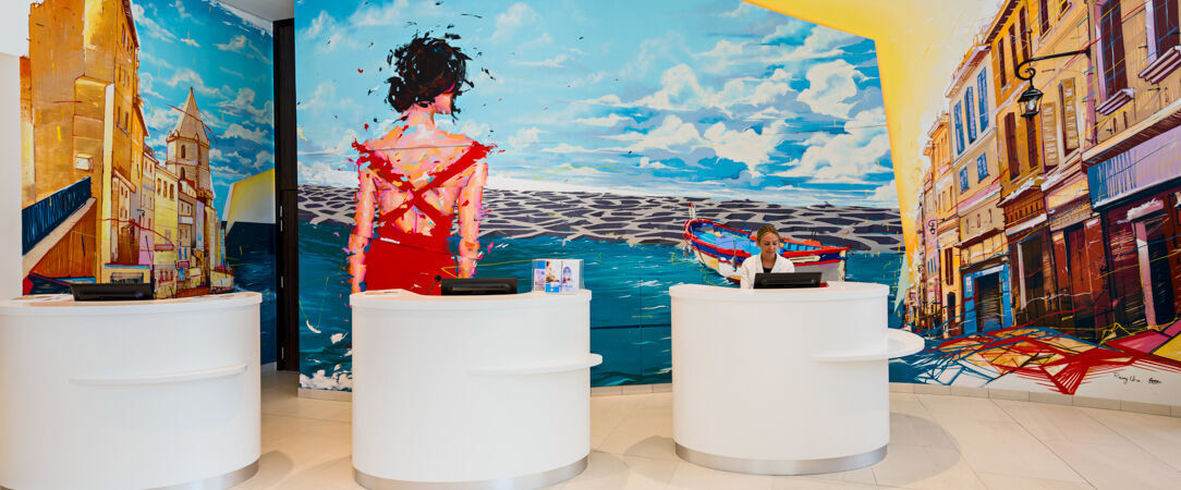 Golden Tulip Marseille Euromed ★★★★ - Modern travellers’ hotel overlooking the Marseille docks. - Marseille, France