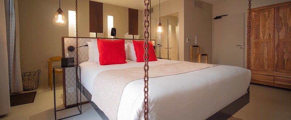 Pont Levis Hotel ★★★★ - A contemporary boutique hotel at the gateway to an ancient medieval city. - Carcassonne, France