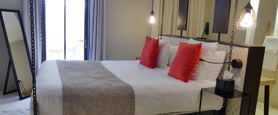 Pont Levis Hotel ★★★★ - A contemporary boutique hotel at the gateway to an ancient medieval city. - Carcassonne, France