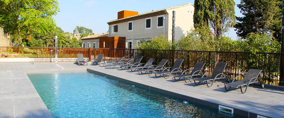 Pont Levis Hotel ★★★★ - A contemporary boutique hotel at the gateway to an ancient medieval city. - Carcassonne, France