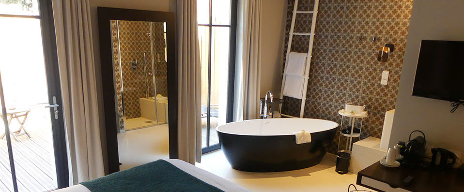 Pont Levis Hotel ★★★★ - A contemporary boutique hotel at the gateway to an ancient medieval city. - Carcassonne, France