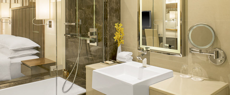 Sheraton Dubai Mall of the Emirates Hotel ★★★★★ - Contemporary, sophisticated hotel directly linked to a vast shopping centre. - Dubai, United Arab Emirates