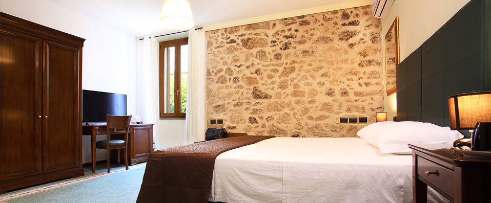 Bienestar Maison de Charme - Retreat to Italy’s answer to the Barceloneta, a coral paradise by the sea. - Sardinia, Italy