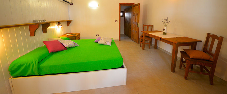 Tenuta Barco di Emera - A charming wine resort set in a rustic 17th century masseria. - Puglia, Italy